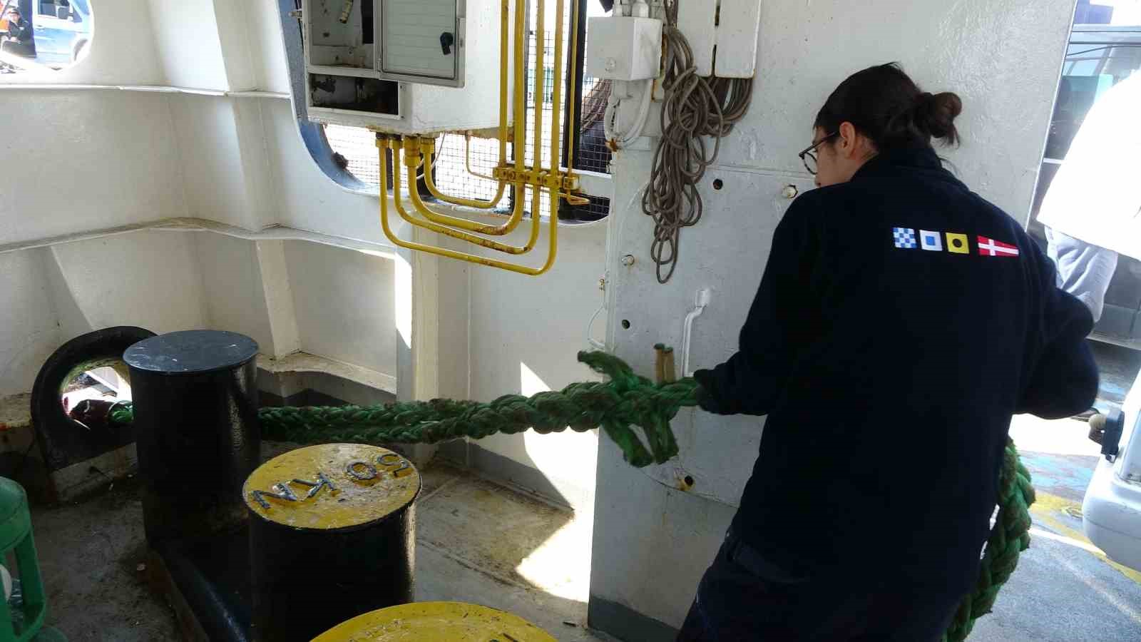 Geleceğin kadın kaptanları denizcilik sektörüne katkı için göreve hazırlanıyor
