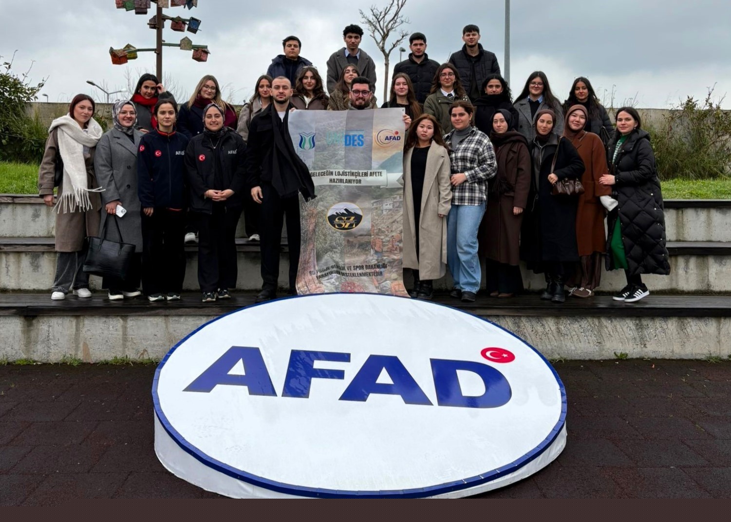 Geleceğin lojistikçileri afetlere hazırlanıyor
