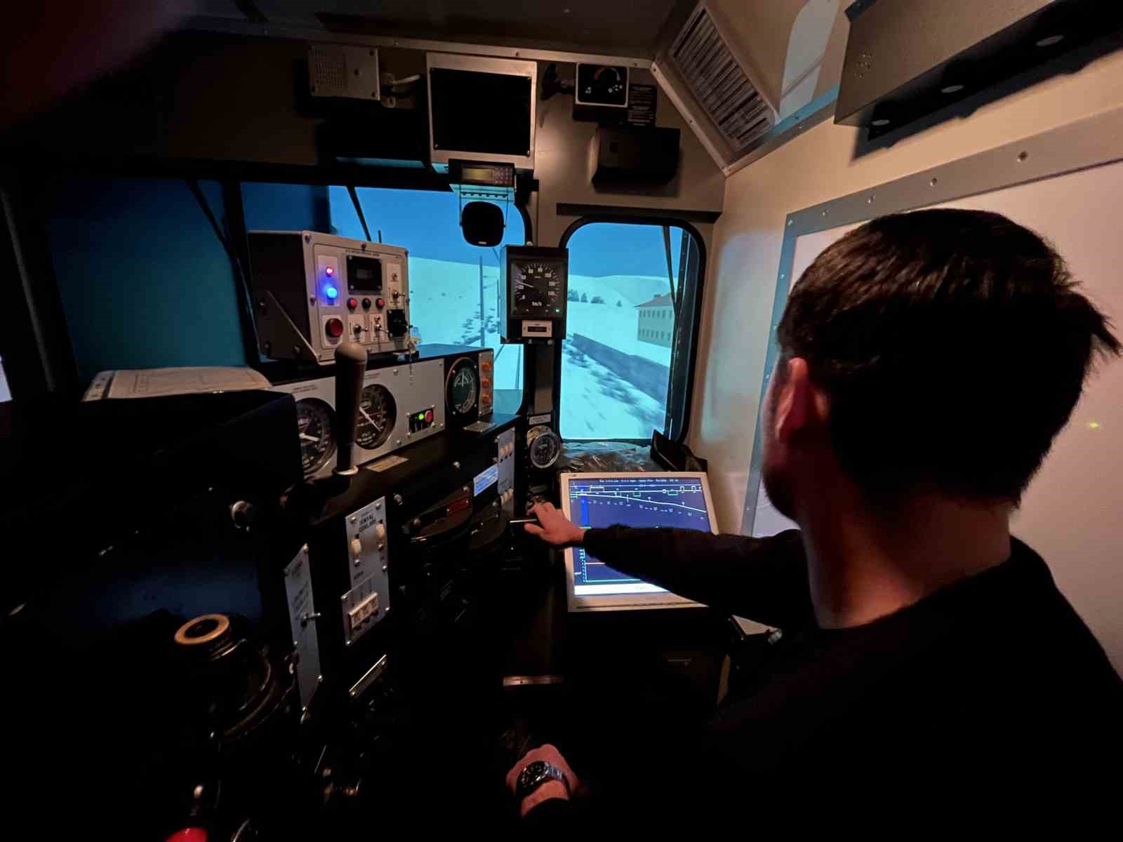 Geleceğin makinistleri bu merkezde yetişiyor
Geleceğin makinistleri bu merkezde yetişiyor