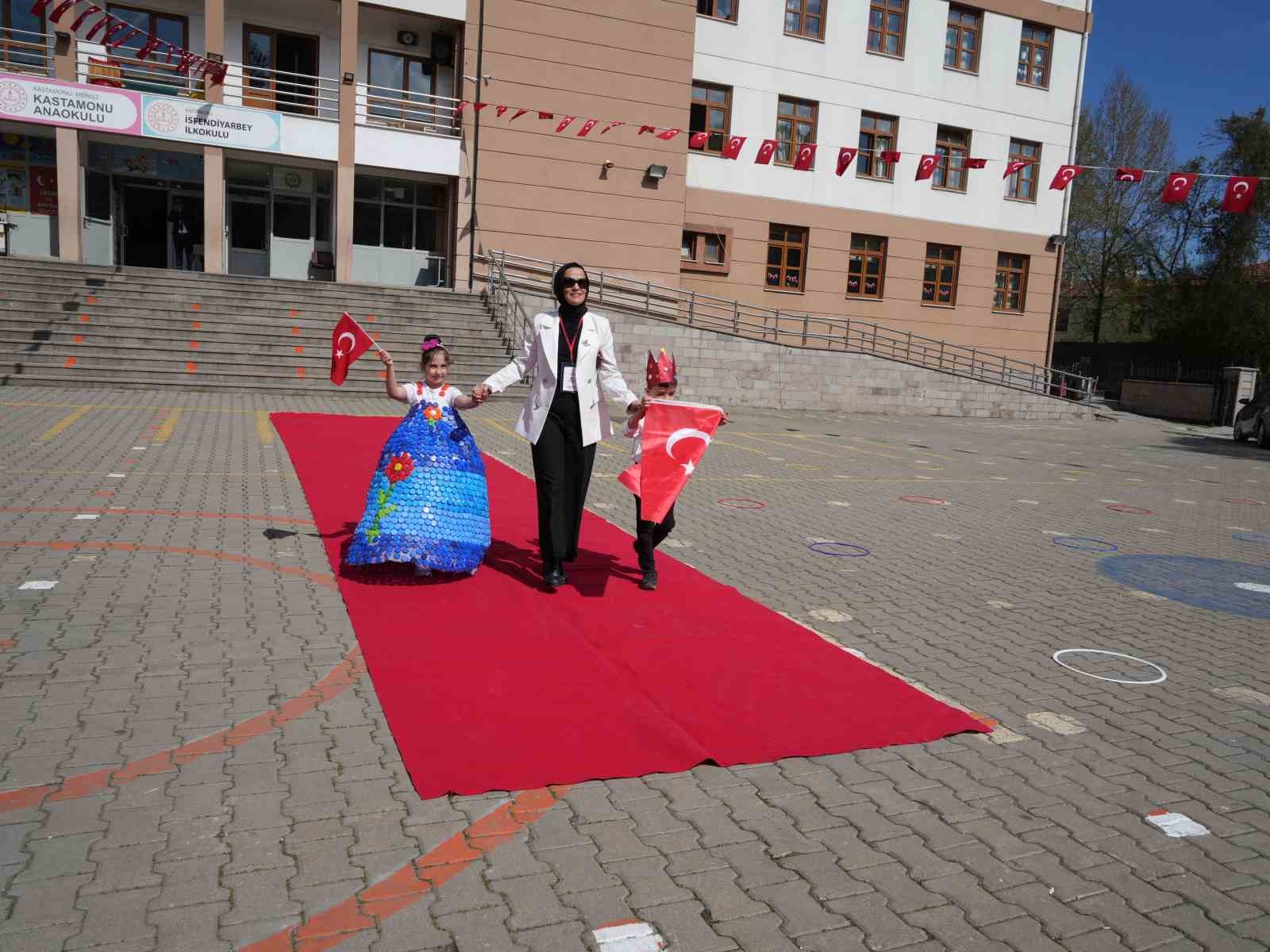 Geleceğin mühendislerinin projeleri görücüye çıktı
