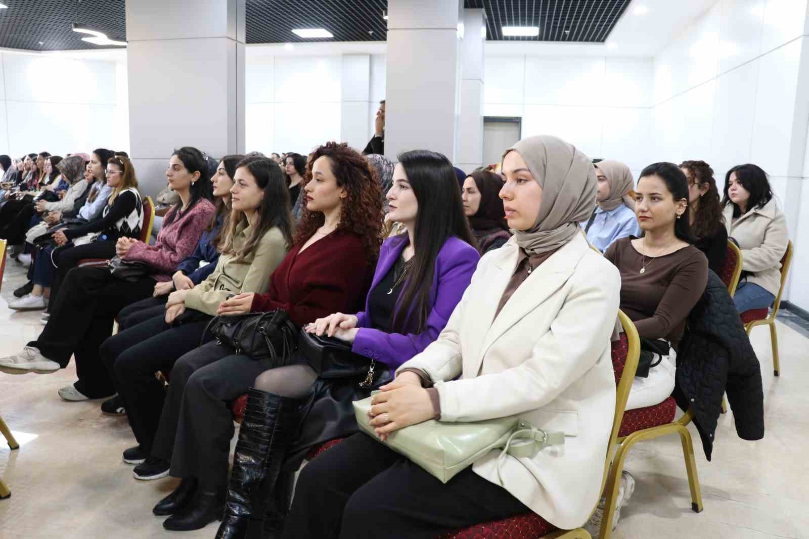 Geleceğin öğretmenleri bu akademide yetişiyor
