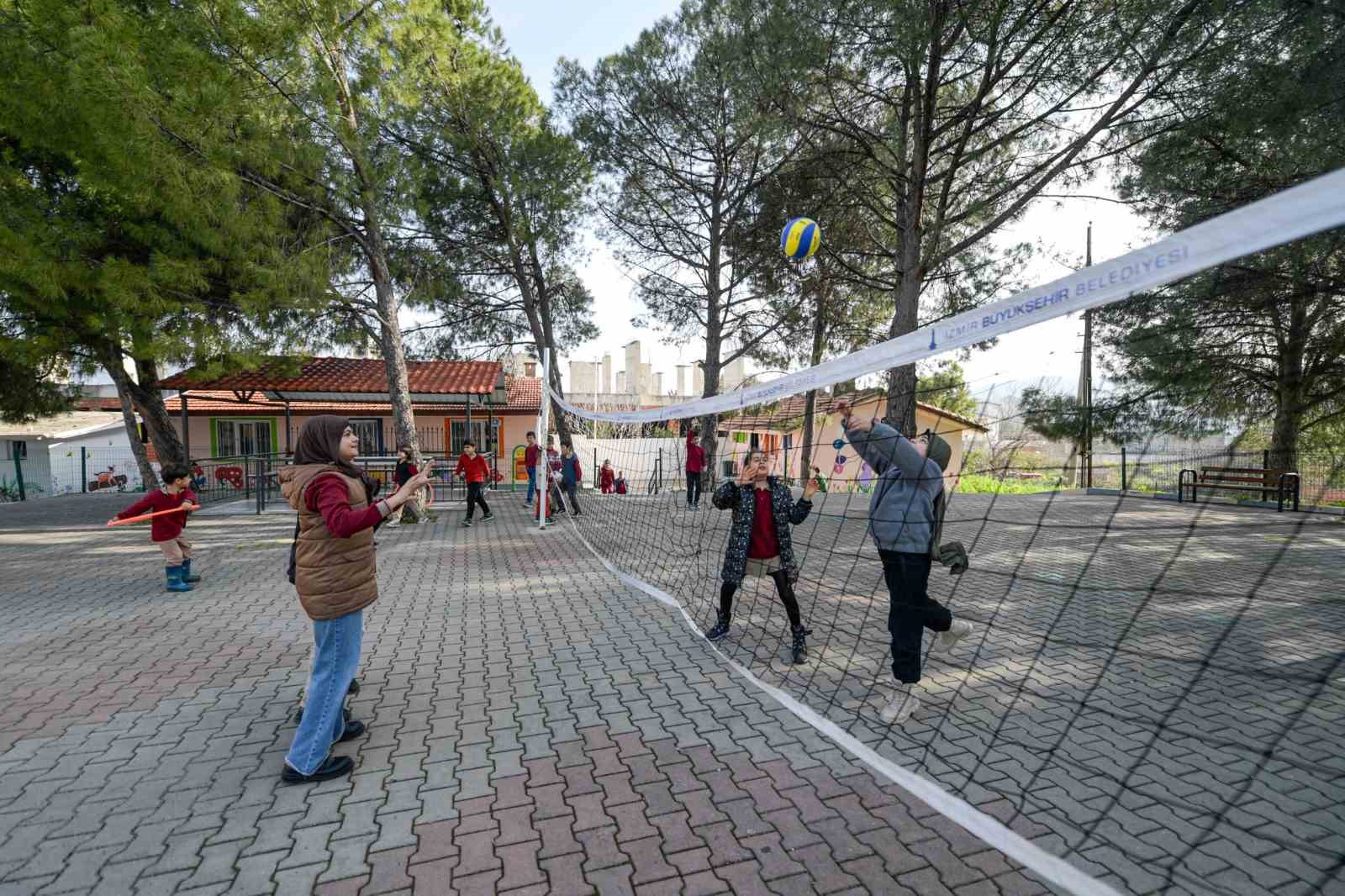 Geleceğin şampiyonlarına tam destek
