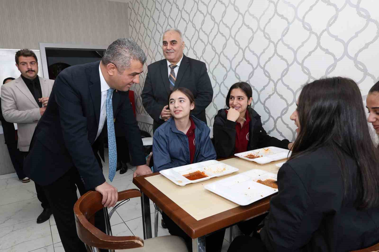 Geleceğin şeflerinden büyük başarı
