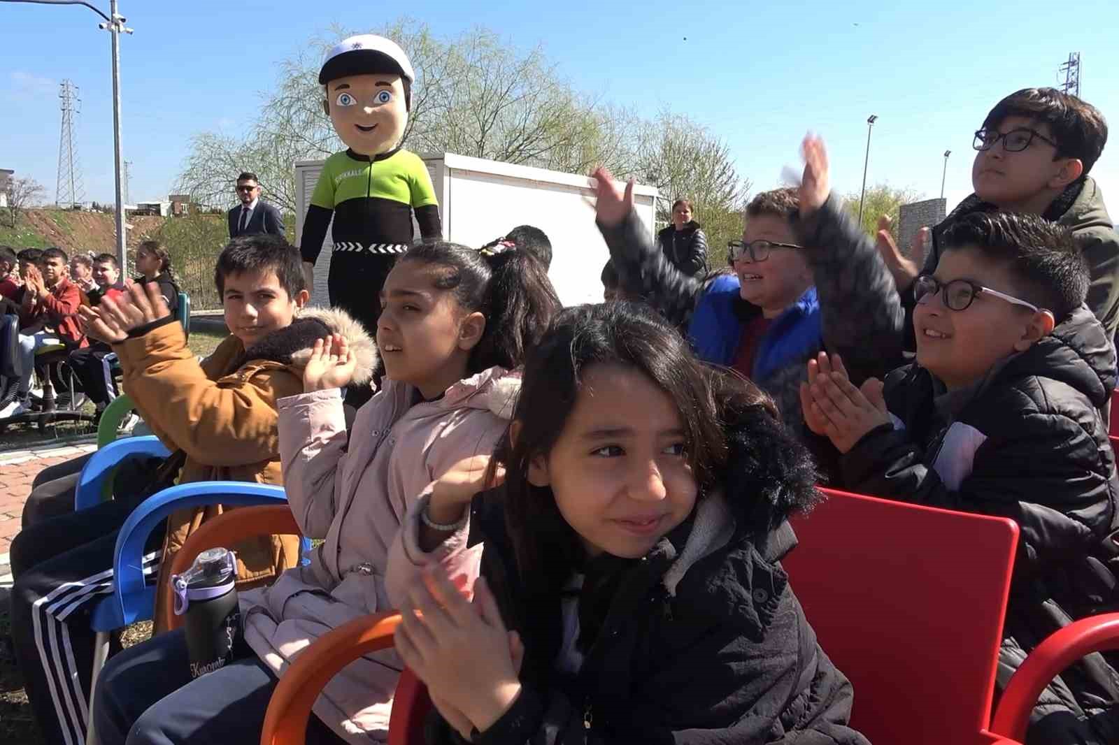 Geleceğin sürücüleri trafik kurallarını bu parkta öğreniyor: Binlerce öğrenci eğitim aldı

