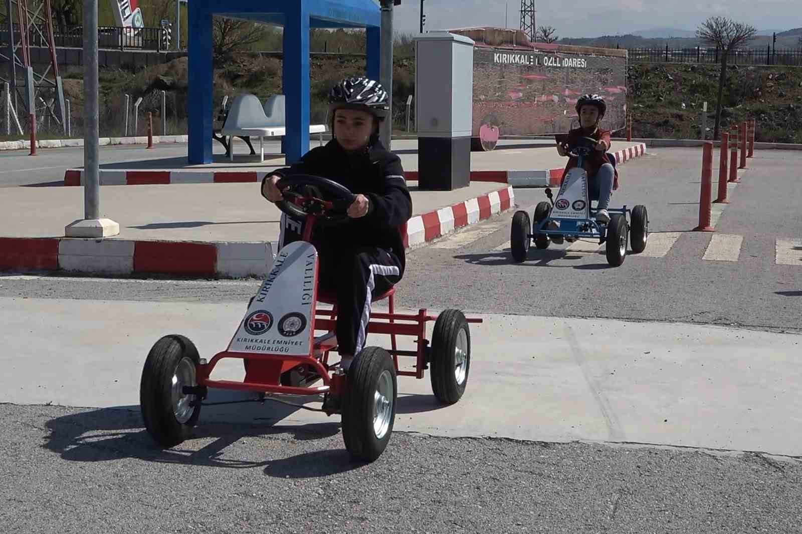 Geleceğin sürücüleri trafik kurallarını bu parkta öğreniyor: Binlerce öğrenci eğitim aldı
