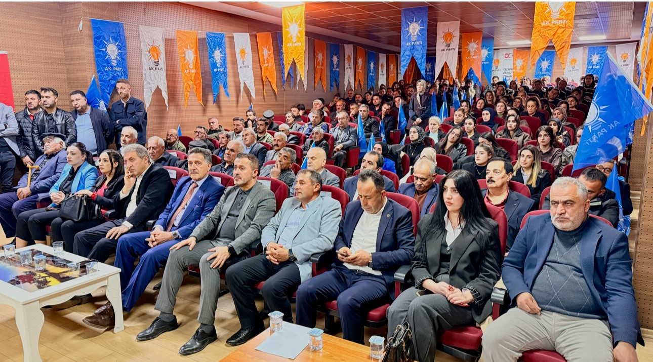 Gelecek Partisi’nden istifa eden 35 kişi AK Parti’ye katıldı
