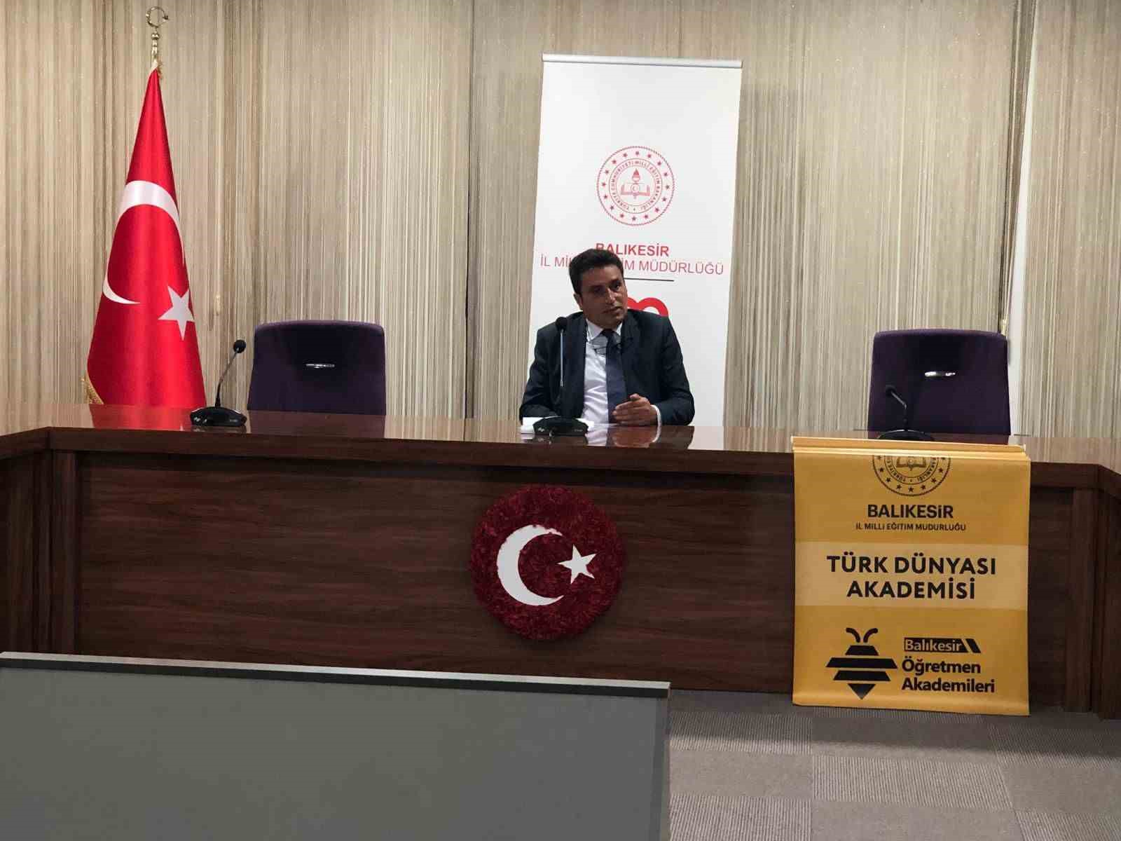 Gelenekler, Bayramlar ve Törenler Öğretmen Akademilerinde ele alındı
