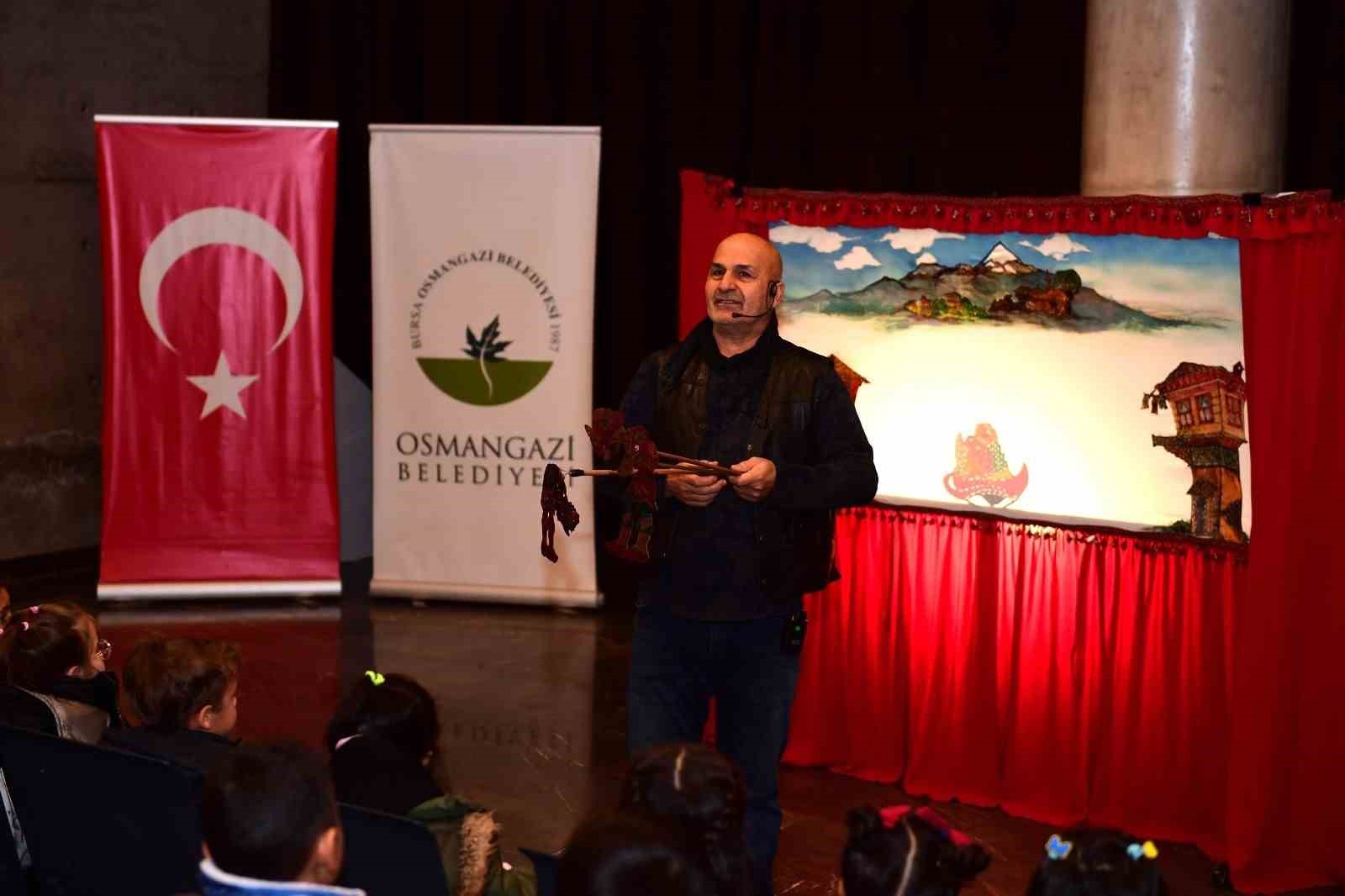 Geleneksel Karagöz Oyunu Osmangazi’de Çocuklarla Hayat Buldu
