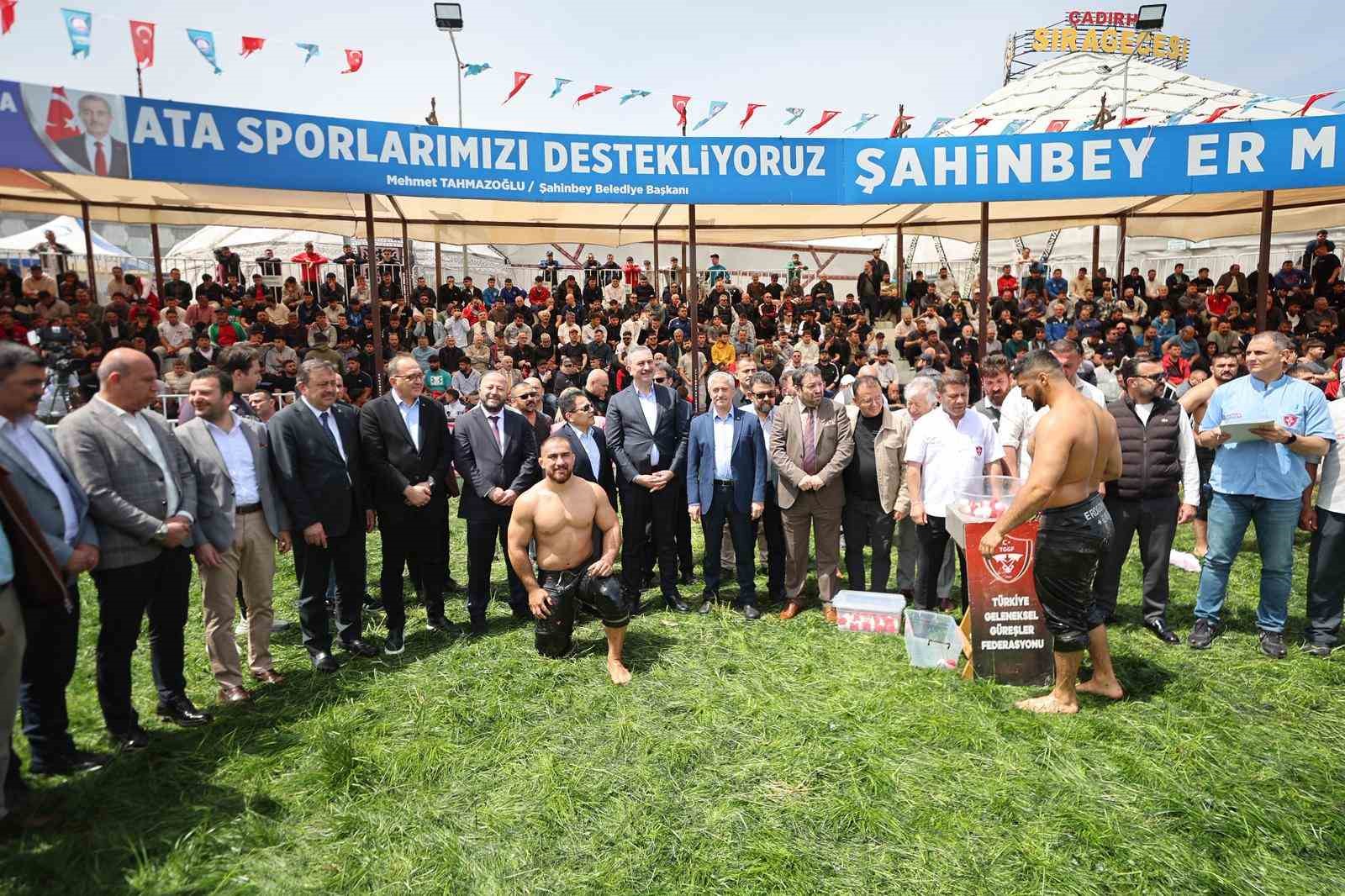 Geleneksel Yağlı Güreş Ligi, Gaziantep’te coşkuyla başladı
