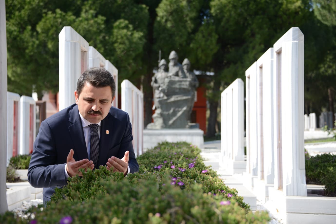 Gelibolu Tarihi Alan Başkanı Kaşdemir: "Çanakkale ruhu, bu aziz milletin kalbinde ebediyen var olsun"
