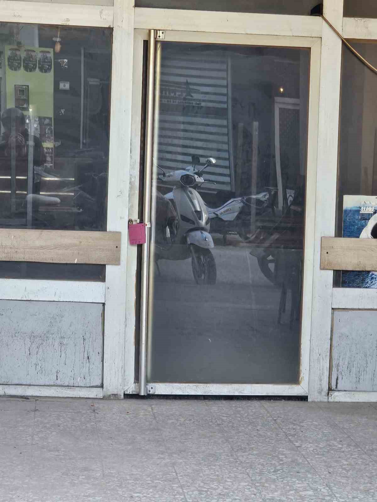 Gelibolu’da kumar oynatan işletmeye mühür, 8 kişiye ise 552 bin lira ceza
