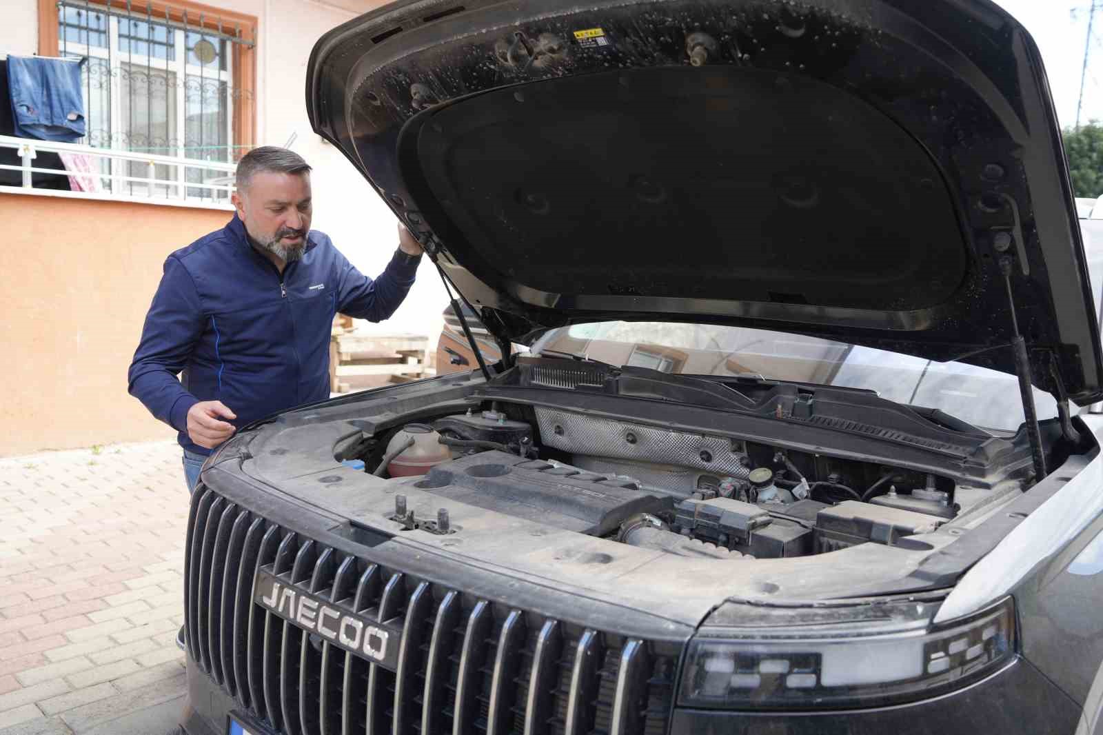 Gelin arabası hayaliyle aldığı sıfır otomobil kabusu oldu
Gelin arabası hayaliyle aldığı sıfır otomobil kabusu oldu