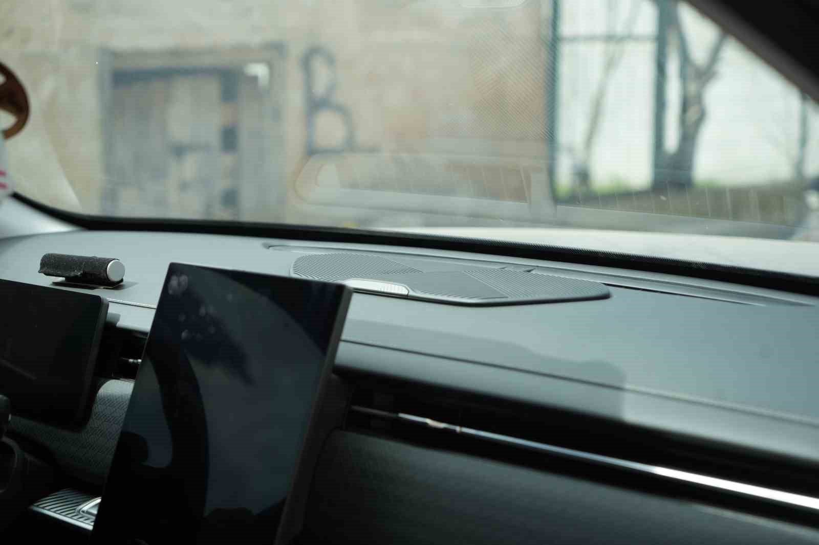 Gelin arabası hayaliyle aldığı sıfır otomobil kabusu oldu
Gelin arabası hayaliyle aldığı sıfır otomobil kabusu oldu