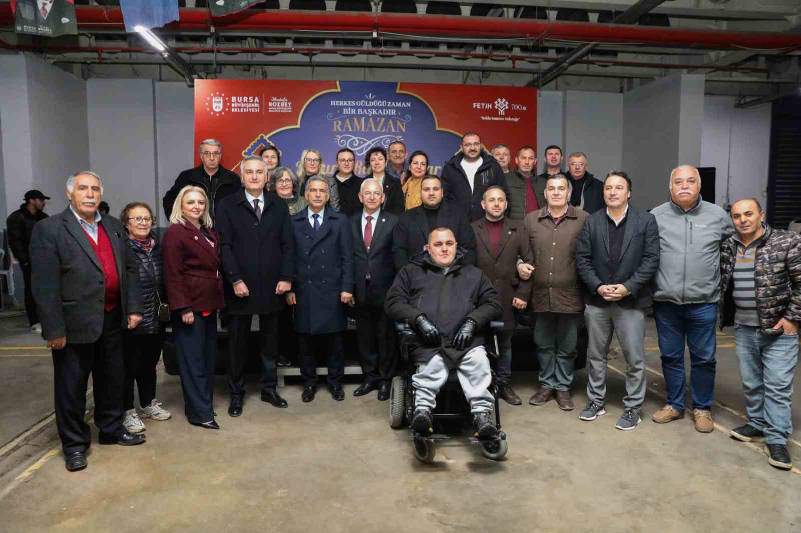 Gemlikliler dayanışma sofrasında buluştu
