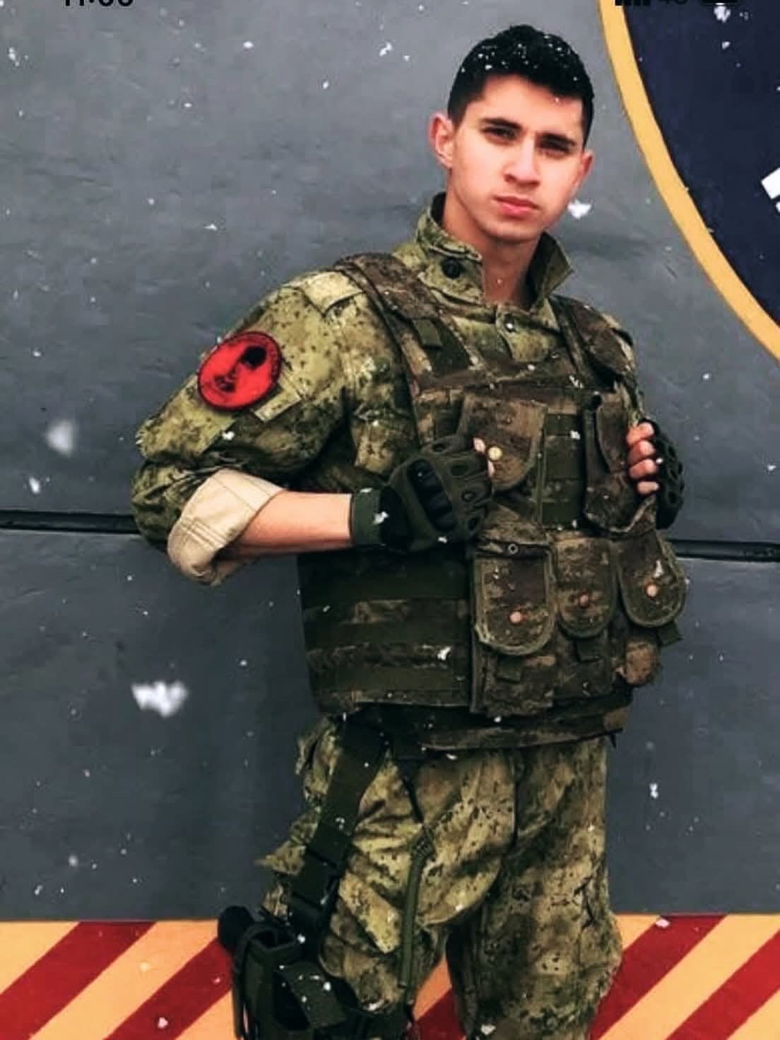 Genç astsubay kalbine yenik düştü
