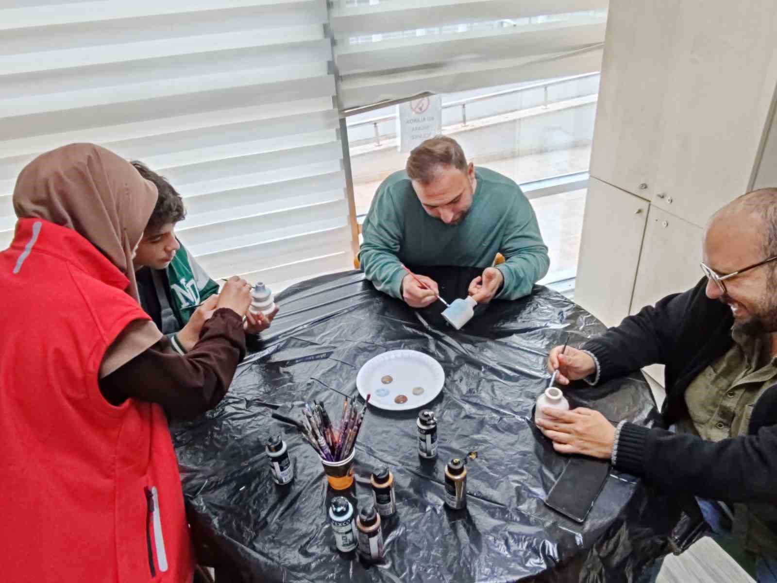 Genç ellerden "Nusret 1915" dokunuşu Menteşe’de seramik atölyesiyle tarih canlandı
