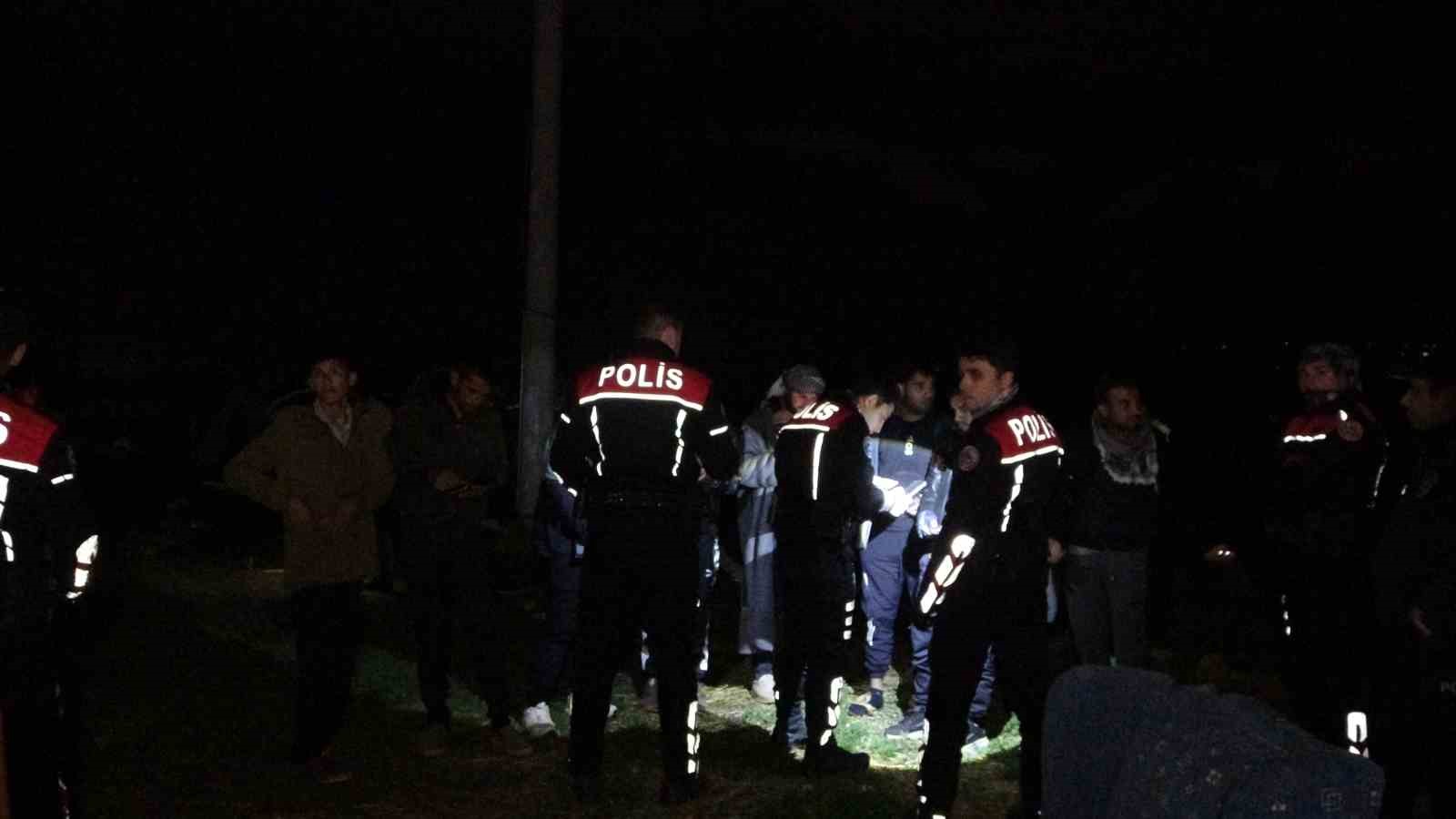 Genç kadın evde silahla göğsünden vurulmuş halde ölü bulundu
