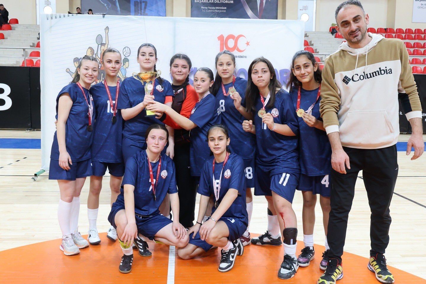 Genç Kız Futsal Müsabakaları Bilecik’te sona erdi

