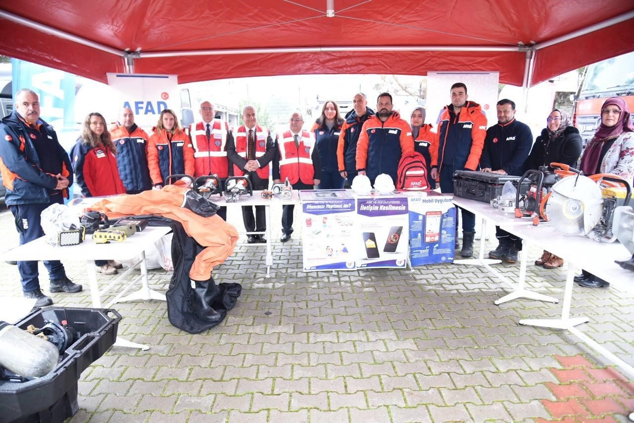 Genç MEB AKUB 147 gençle afet programı gerçekleştirdi
