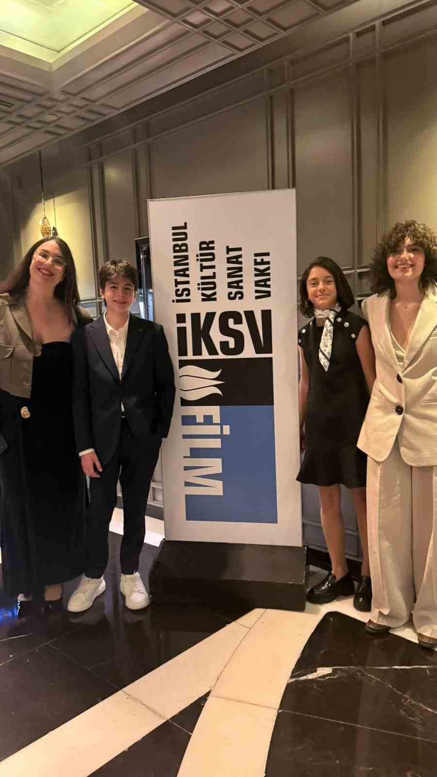 Genç oyuncu Mustafa Konak’ın başrolünde yer aldığı "Yerçekimi" ne ödül
