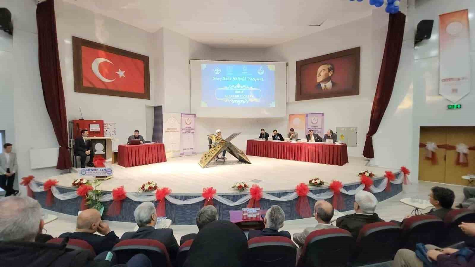 ’Genç Sadâ Hafızlık Yarışması 3. Bölge Finalleri’ Kütahya’da yapıldı
