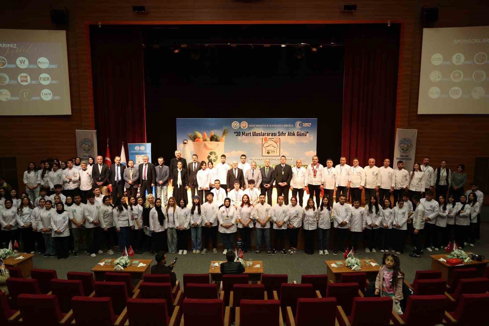 Genç şef adayları ödüllerini aldı
