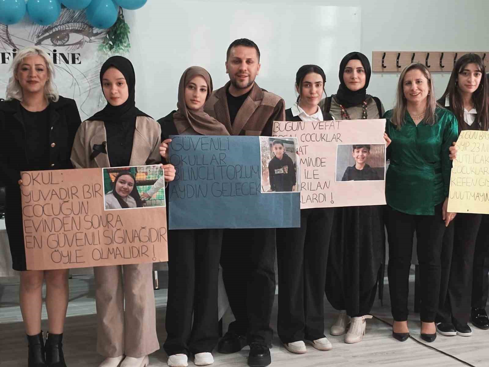 Genç tasarımcılar usta isimle bir araya geldi
