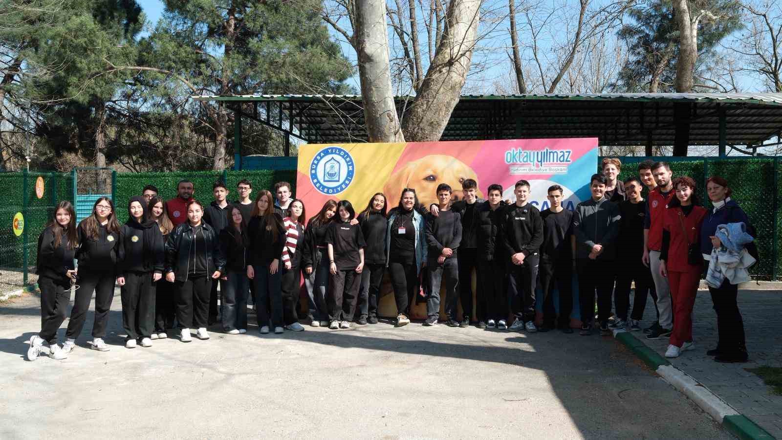 Gençerlerden patili canlara ziyaret
