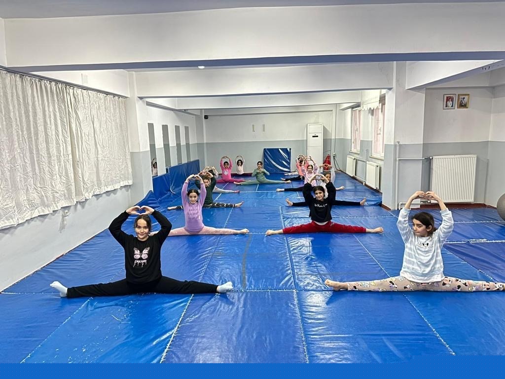 Gençler, Gençlik ve Spor Bakanlığı kurslarından hayata hazırlanıyor
