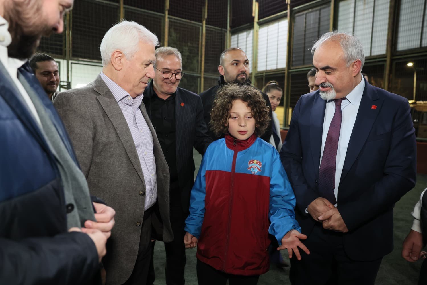 Gençler istedi, Başkan Bozbey yeniliyor
