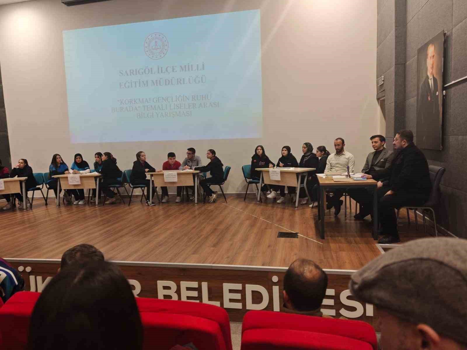 Gençler Mehmet Akif ve milli mücadele ruhuyla yarıştı
