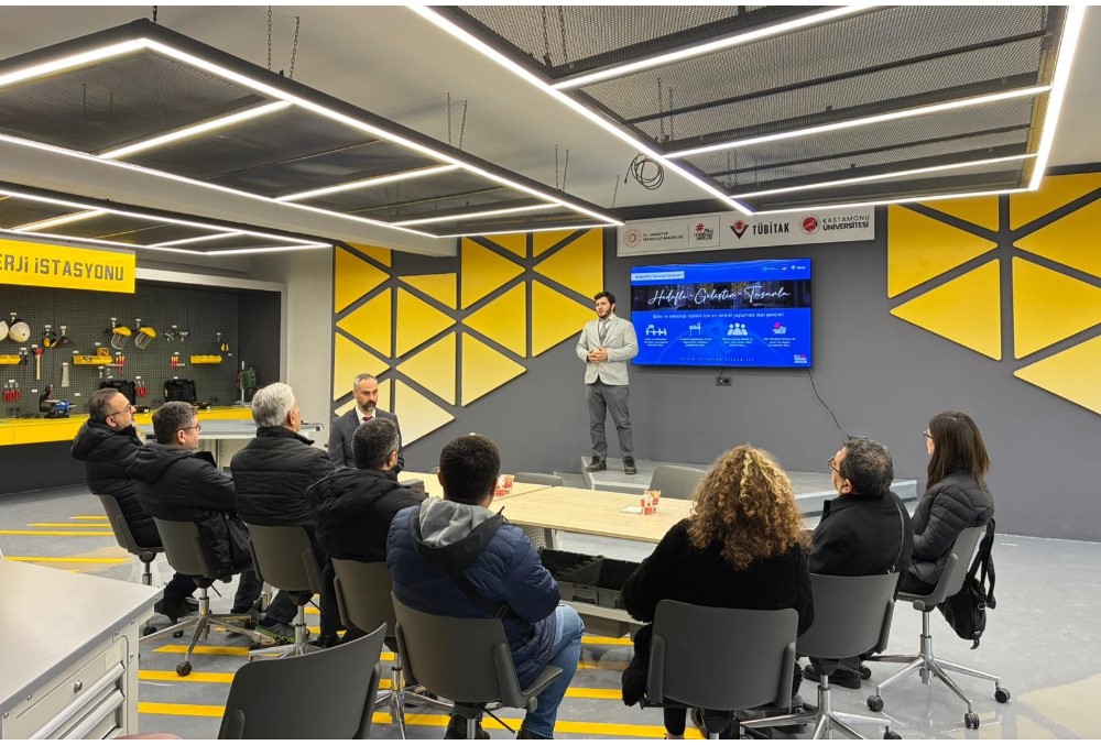 Gençler TEKNOFEST için teknoloji üretimine yöneliyor
