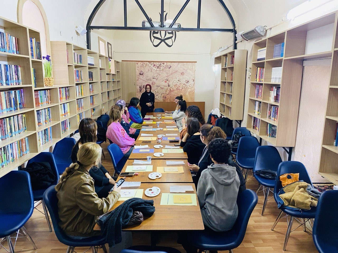 Gençler tezhip sanatını uygulamalı öğrendi
