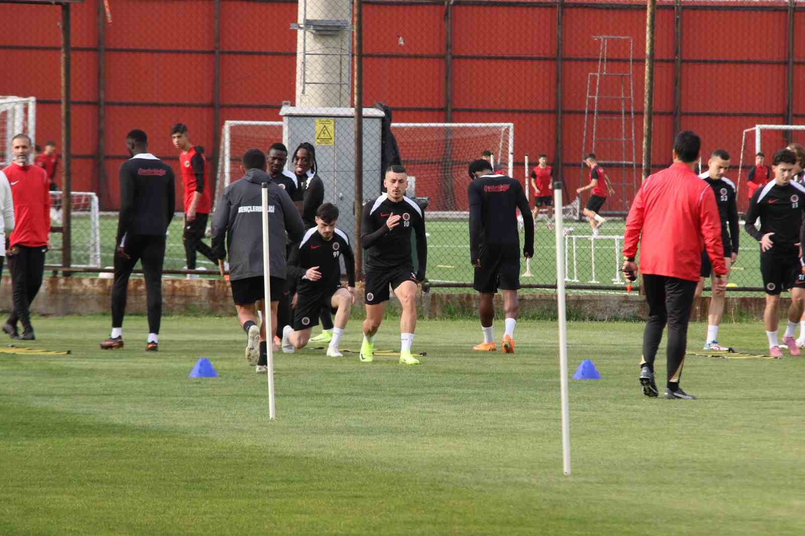 Gençlerbirliği, Galatasaray maçının hazırlıklarını sürdürdü
