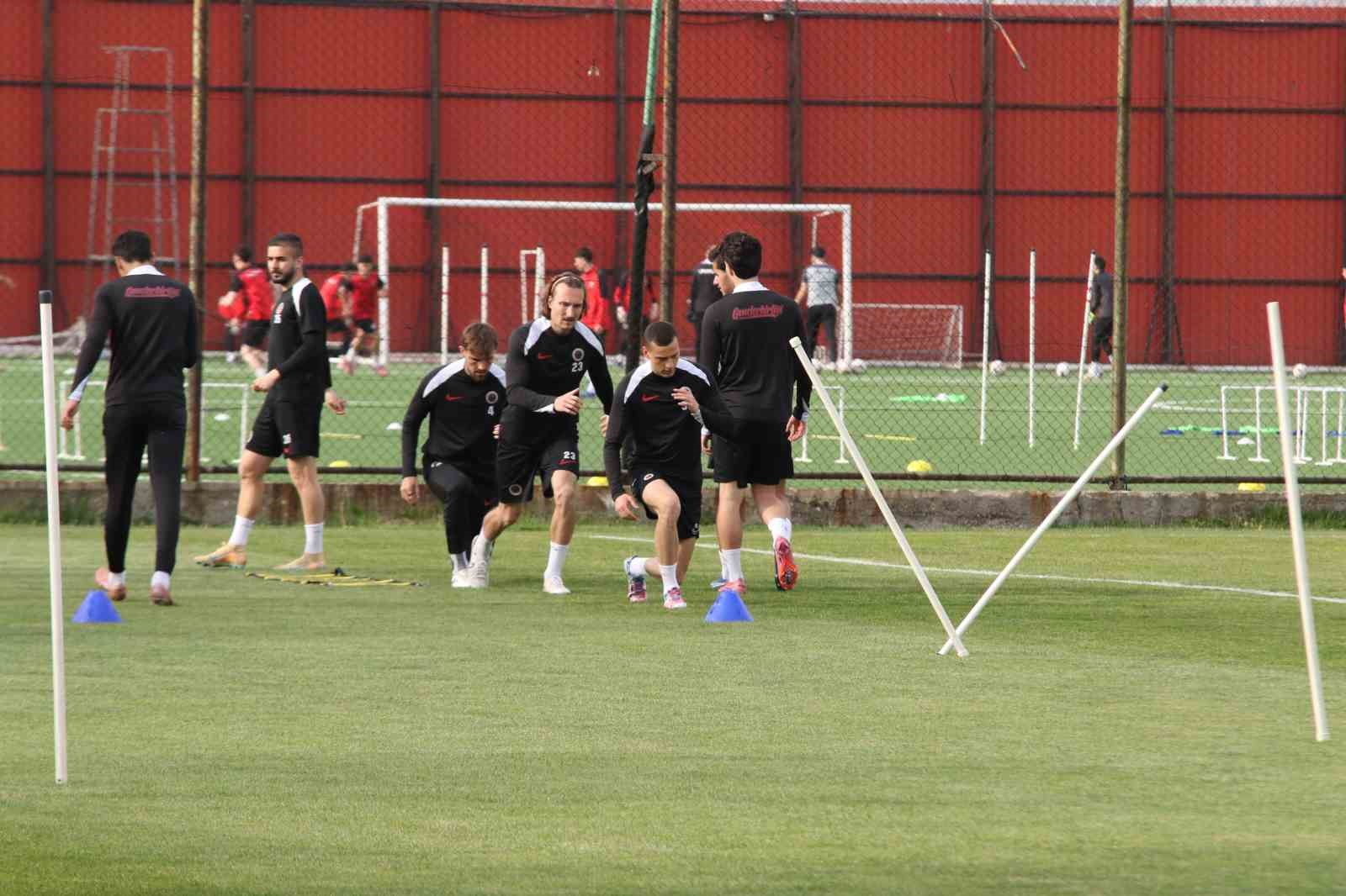 Gençlerbirliği, Galatasaray maçının hazırlıklarını sürdürdü
