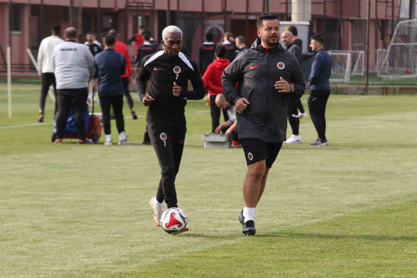 Gençlerbirliği, Galatasaray maçının hazırlıklarını sürdürdü
