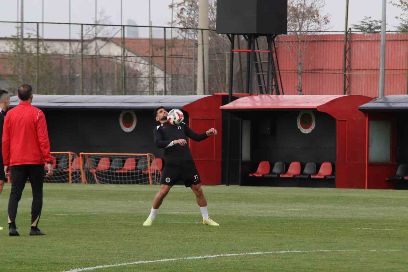 Gençlerbirliği, Galatasaray maçının hazırlıklarını sürdürdü
