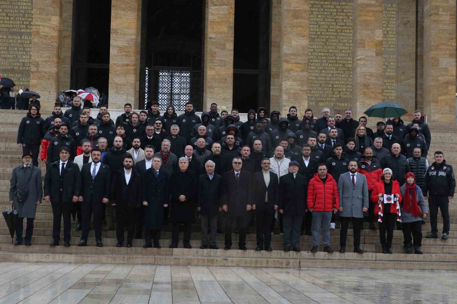 Gençlerbirliği’nden Anıtkabir ziyareti
