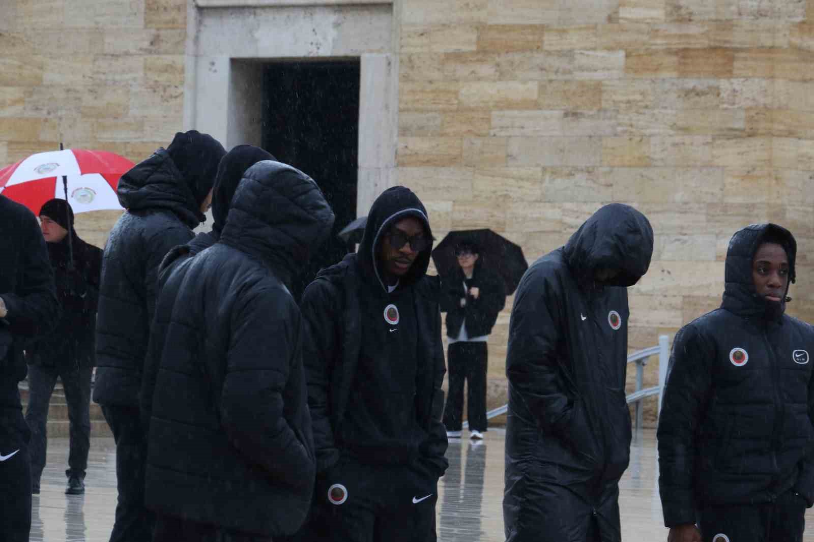 Gençlerbirliği’nden Anıtkabir ziyareti
