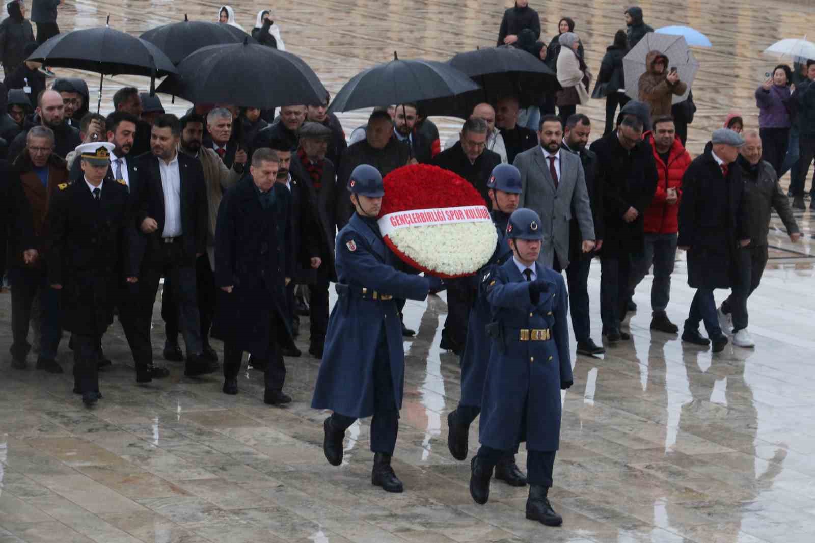 Gençlerbirliği’nden Anıtkabir ziyareti
