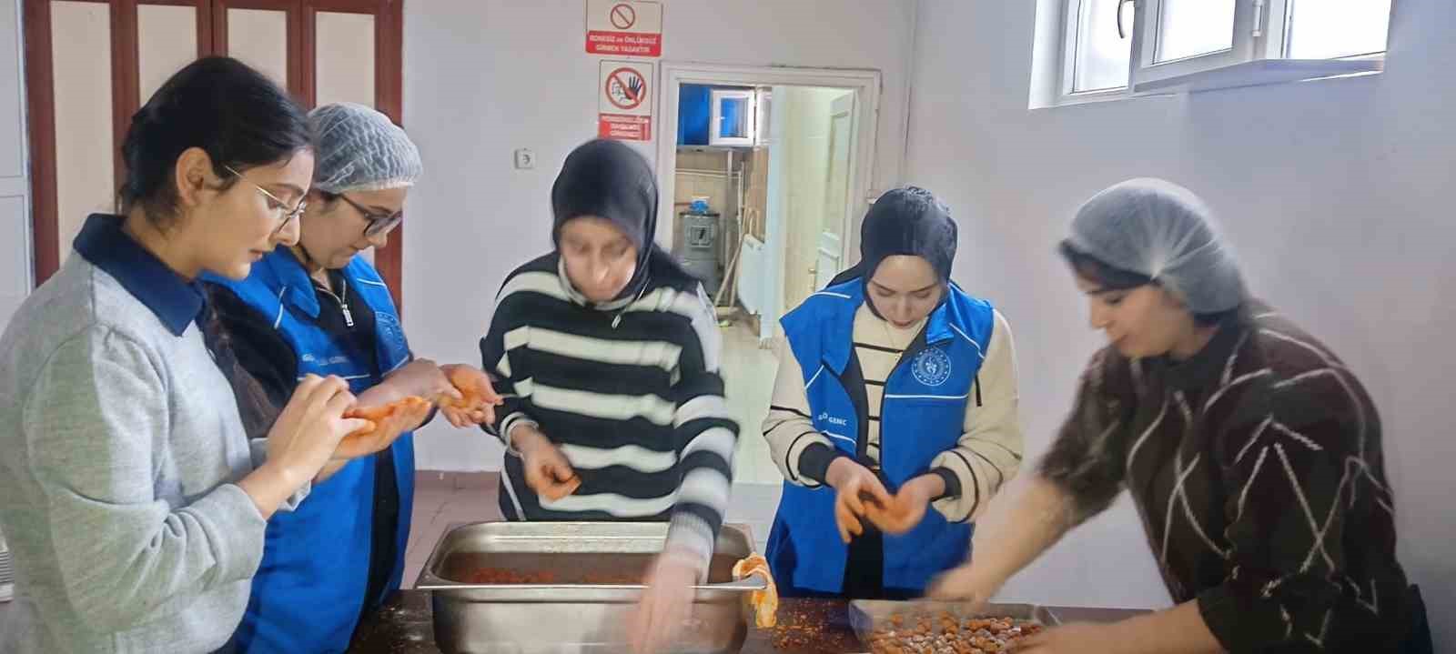 Gençlerden deneyim kazandıran sofra
