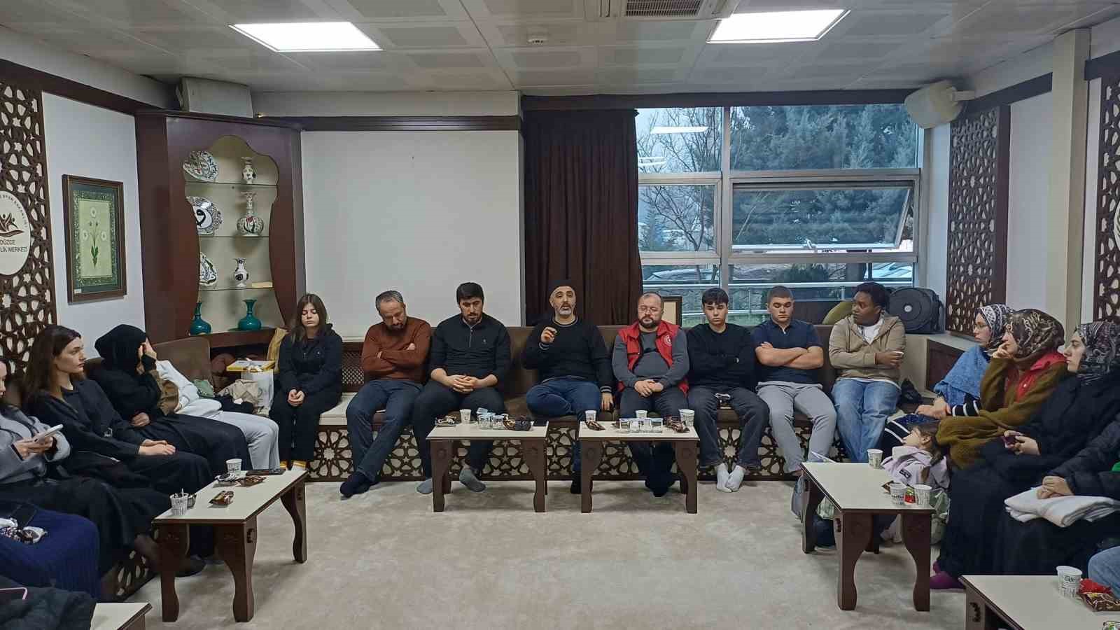 Gençlere dini bilgiler aktarıldı
