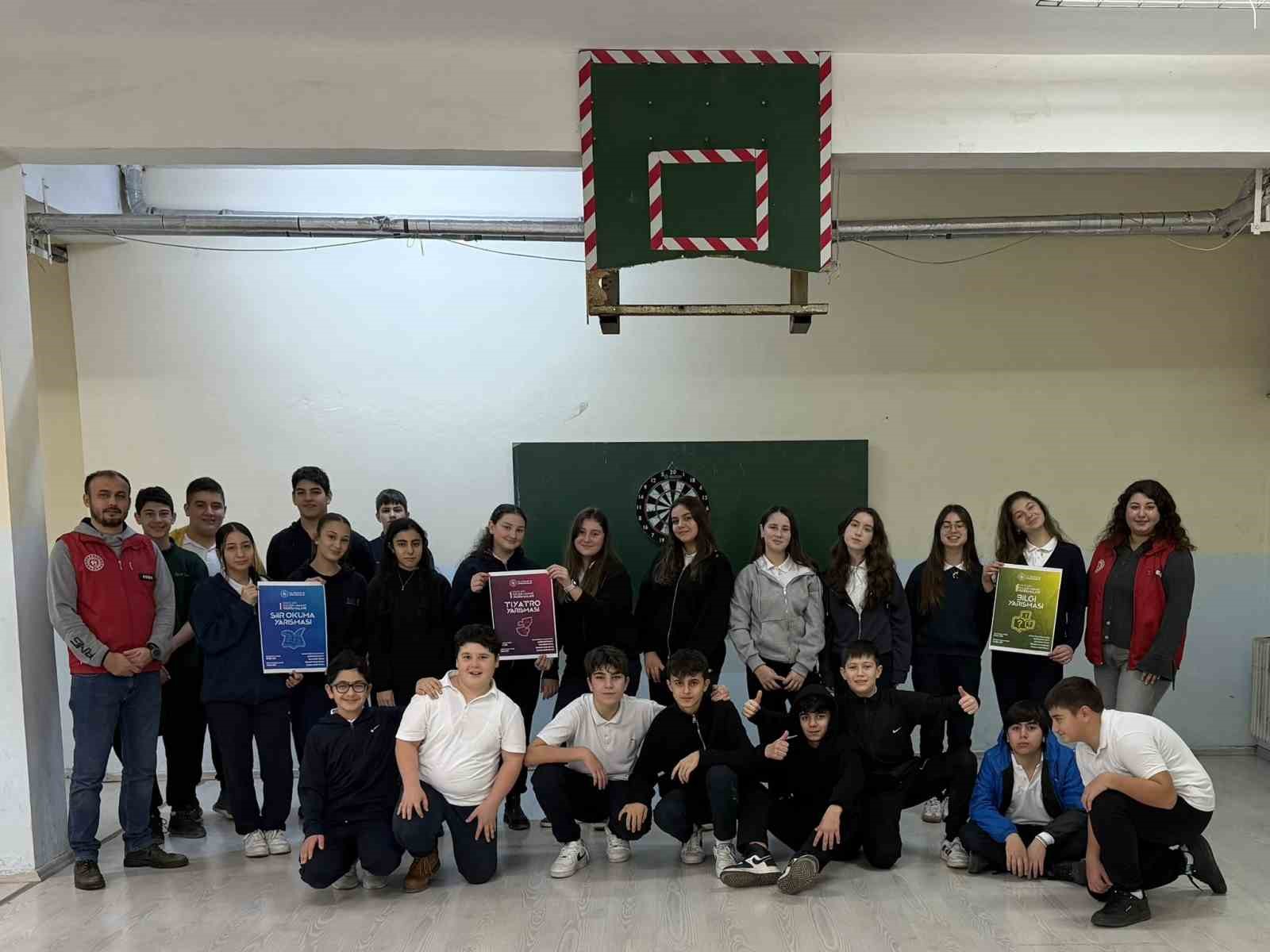 Gençlere özel etkinlikler tanıtılıyor
Gençlere özel etkinlikler tanıtılıyor