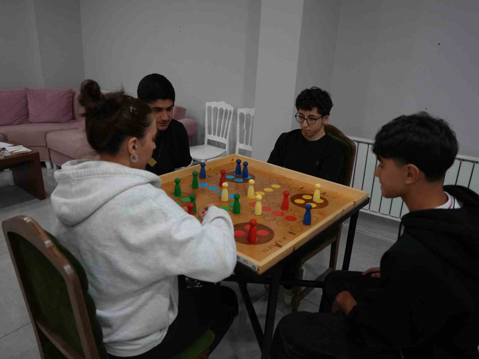 Gençlerin yeni adresi genç hareket alanı
