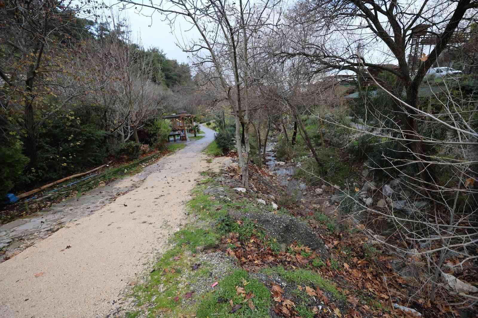 Gençlik Kafe gençlerin buluşma noktası oldu
