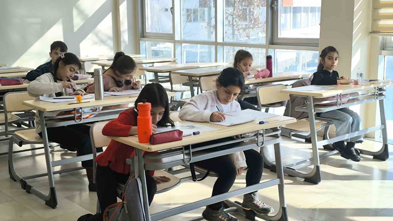 Gençlik Kış Kulübü, Muş’ta yarıyıl tatiline renk katıyor
