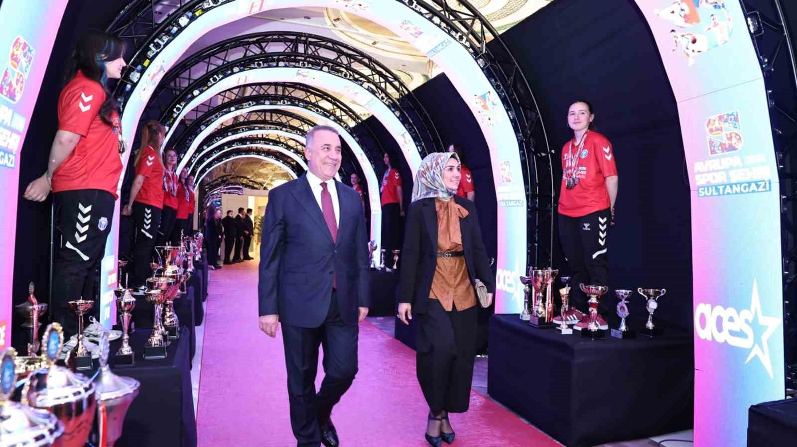 Gençlik ve Spor Bakanı Bak: "Türkiye her haliyle spor ülkesi olma yolunda hızlıca ilerliyor"
