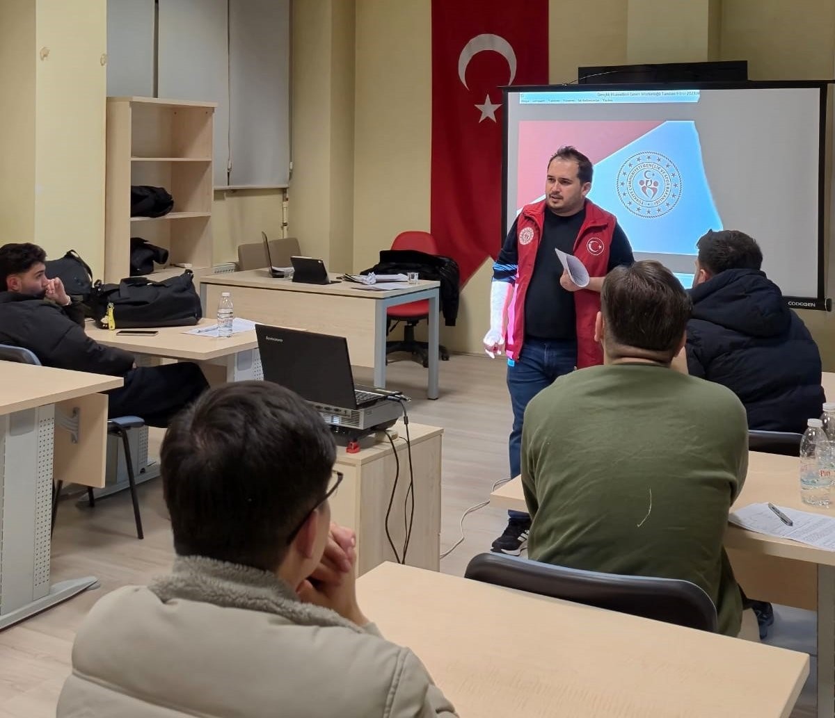 Gençlik ve Spor Bakanlığı’nın gençlik projeleri Menteşe’de öğrencilere anlatıldı
