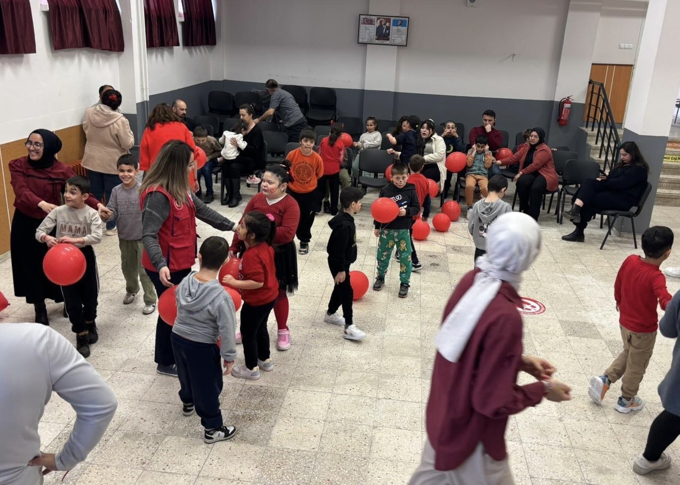 Gençlik ve Spor İl Müdürlüğü’nden otizmli çocuklara anlamlı ziyaret
