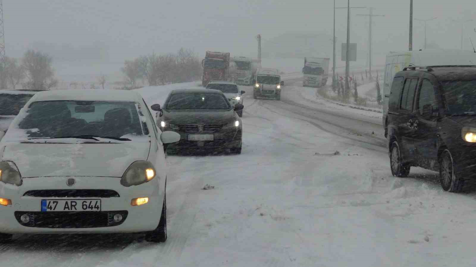 Gercüş’te Ayrancı geçidi ulaşıma açıldı
